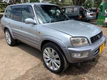 A picture of Toyota rav 4 kali sana