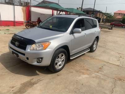A picture of Clean 2011 Rav4