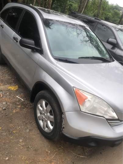 A picture of Honda CR V 2008