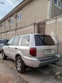 A picture of FREE 2005 HONDA PILOT FIRST BODY 070888153375