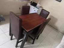 A picture of SLEEK DINNING SET