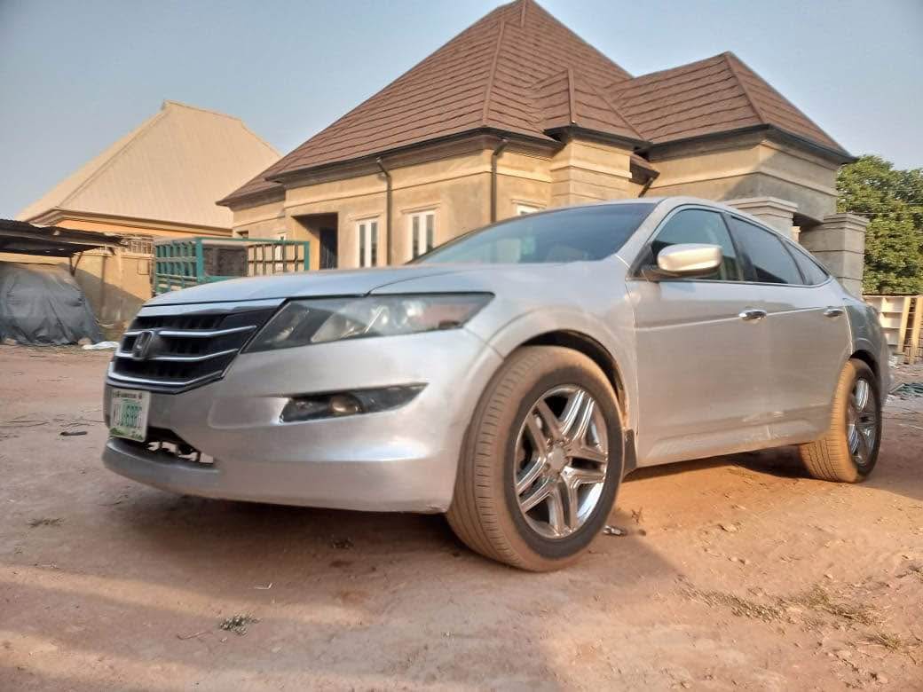 A picture of Honda Crosstour