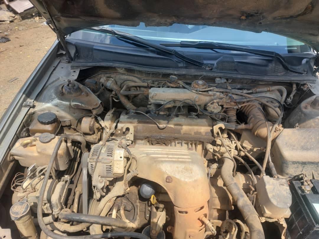 A picture of 2002 Toyota camry