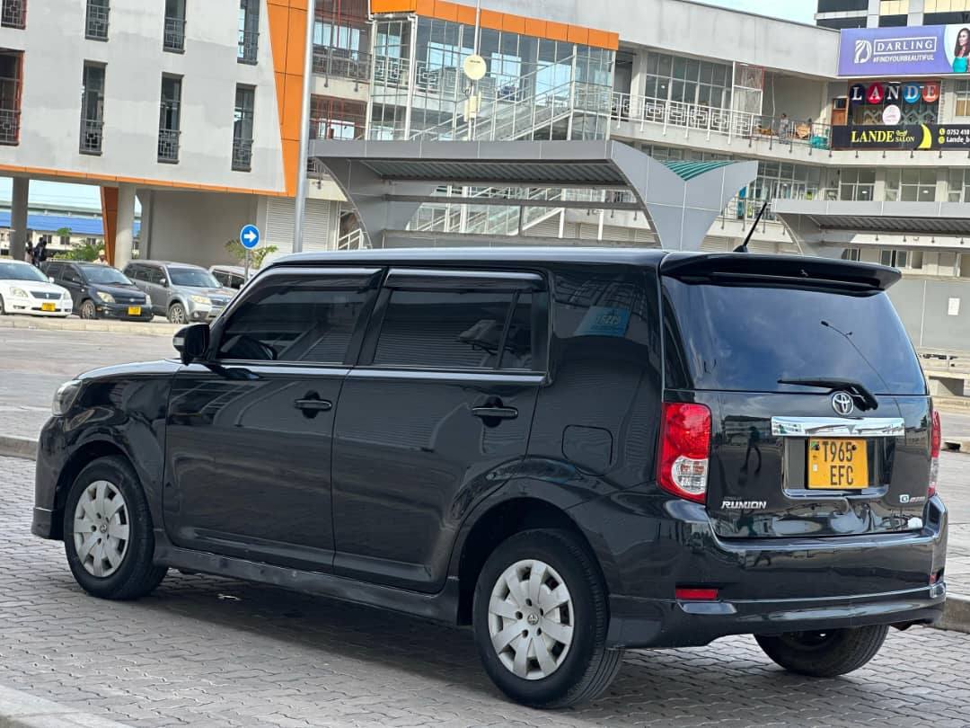 A picture of Toyota Rumion