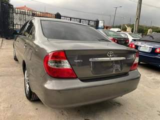 A picture of 2004 Toyota Camry