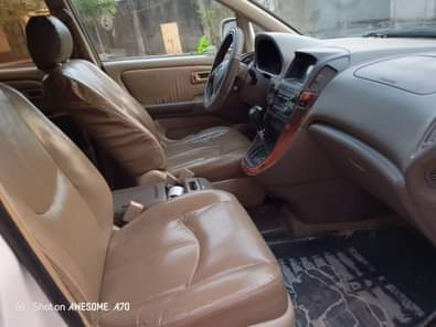 A picture of 2004 model Lexus Rx 300 Tokumbo standard Buy this car
