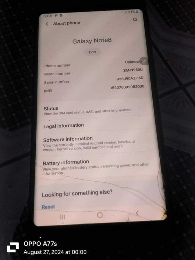 A picture of Samsung note 8