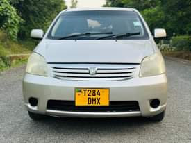 A picture of Toyota raum