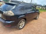 A picture of Lexus 330