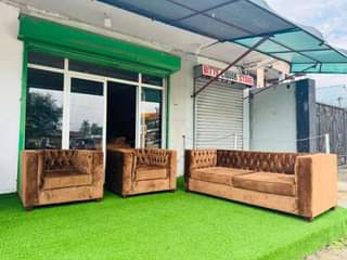 A picture of Sofa kaliii sanaaa zmenyooka sanaaa