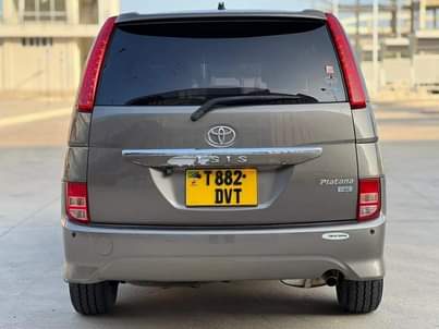 A picture of TOYOTA ISIS GOOD NEW FOR SELL 14M SO PLSEEEEE CALL