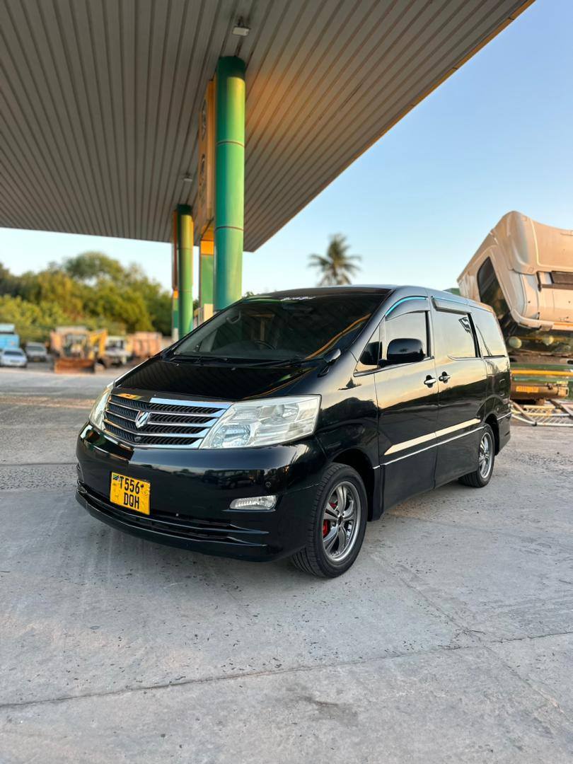 A picture of Toyota Alphard Call 0686876836 Bei 13 3mil Engine 2Az Full