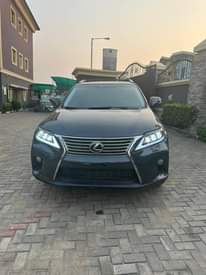 A picture of RX350 2012