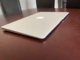 A picture of Apple laptop air 2014