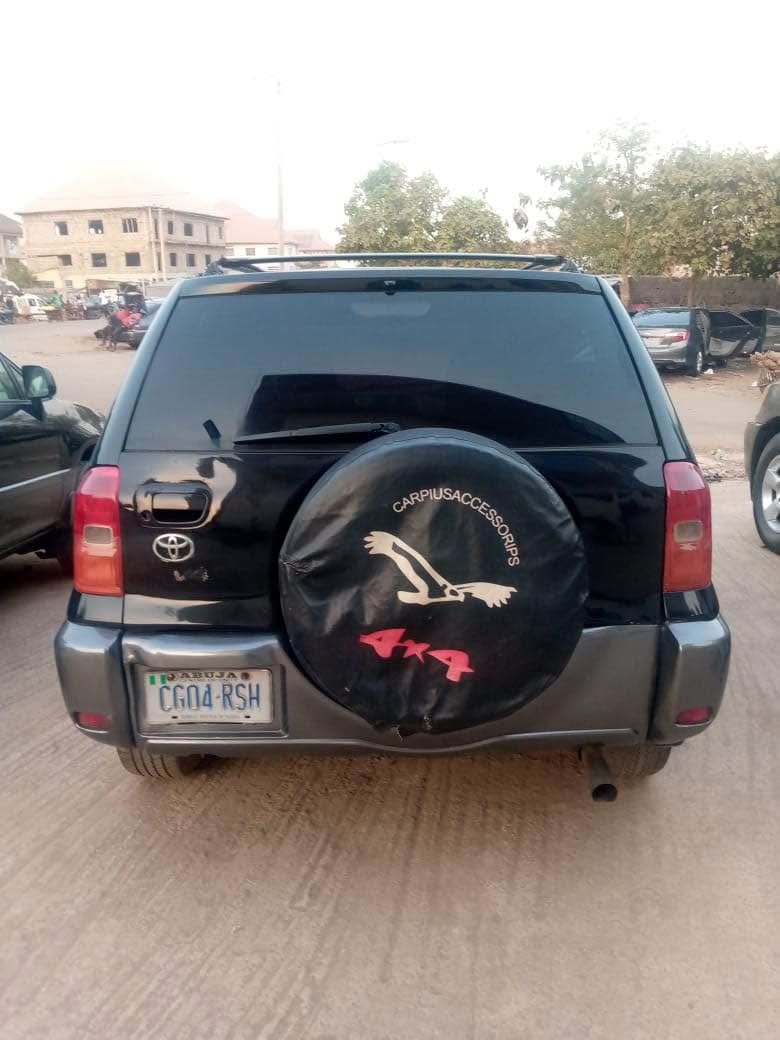 A picture of Neatly used Toyota Rav 4 2005