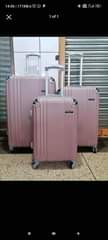 A picture of Suite case