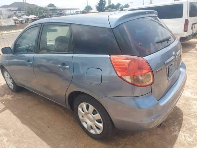 A picture of 2004 Toyota Matrix