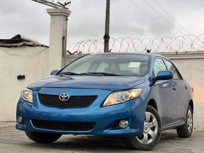 A picture of 2010 Toyota corolla