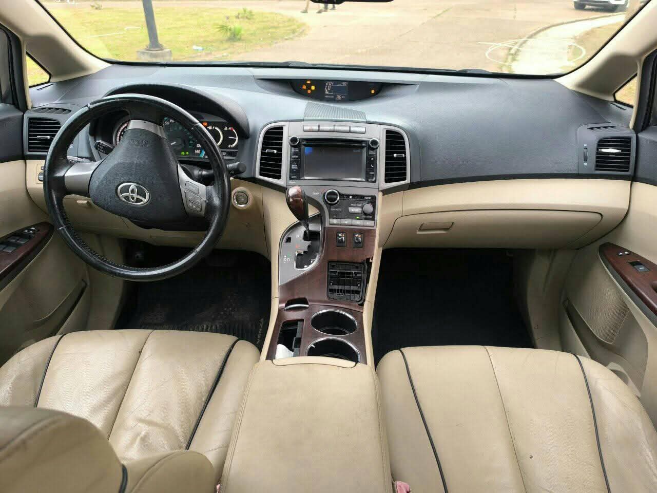 A picture of 2010 Toyota venza foreign used toyota venza foreign used