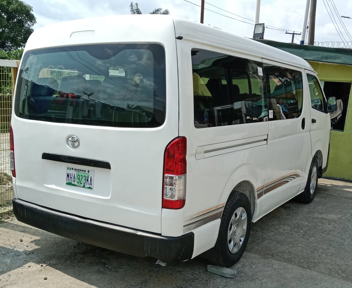 A picture of Toyota haice bus