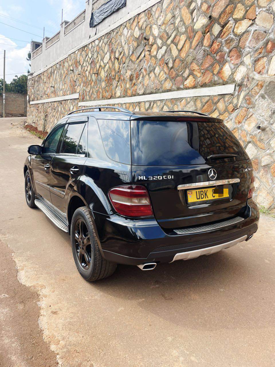 A picture of Mercedes benz diesel 28m
