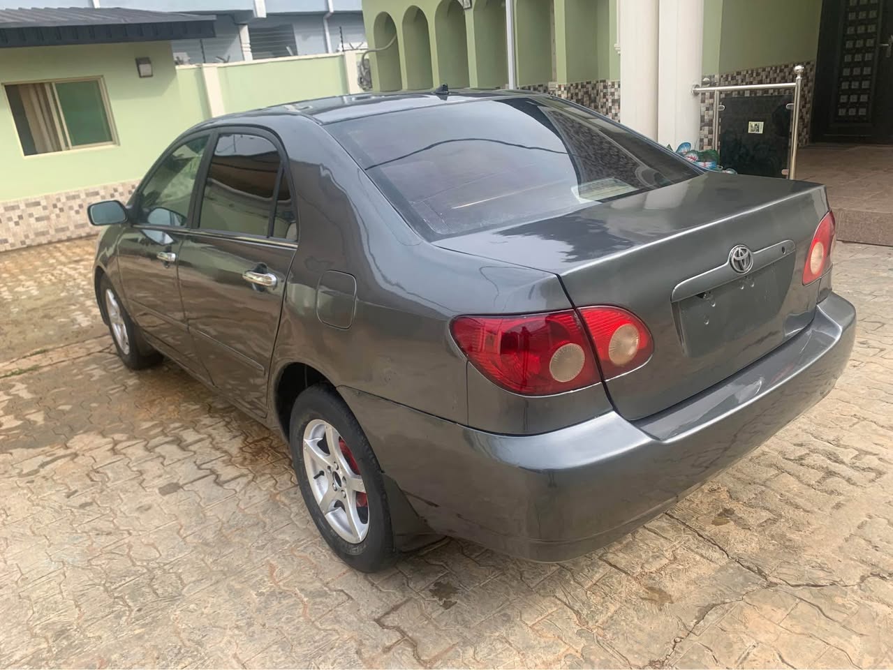 A picture of Toyota Corolla 05