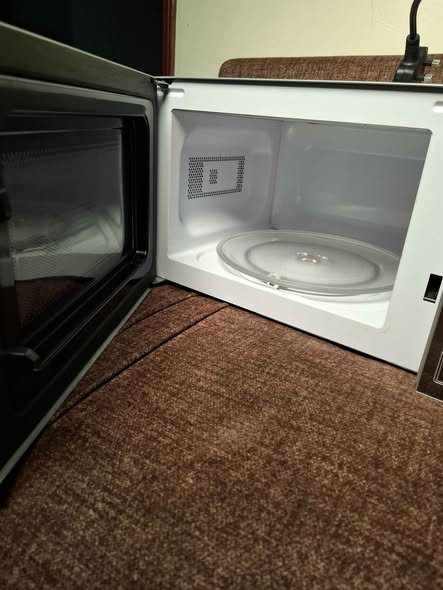 A picture of Hisense microwave