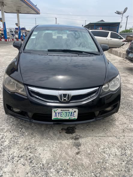 A picture of Honda civic 09