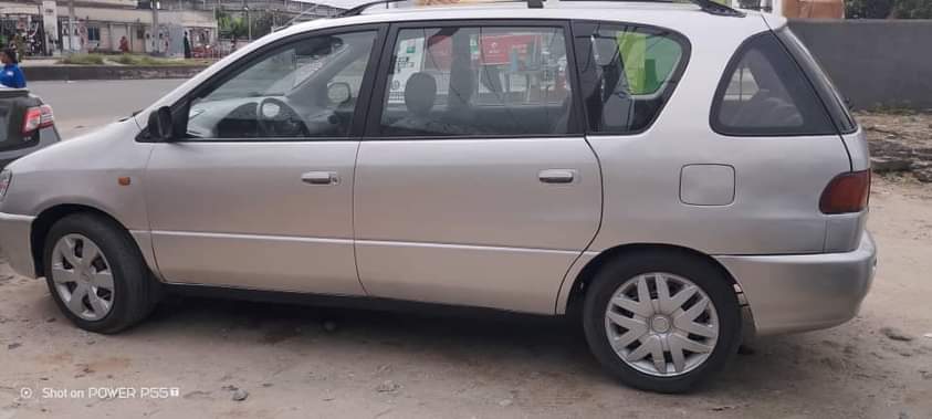 A picture of SUPER SHARP TOYOTA PICNIC Neat Body Sound Engine Smooth gear
