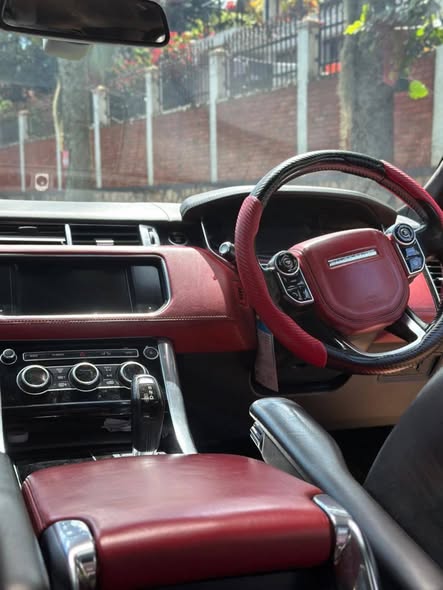 A picture of Range rover