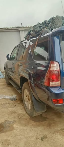 A picture of Toyota four runner
