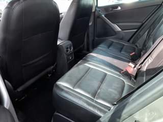 A picture of 2009 Volkswagen Tiguan