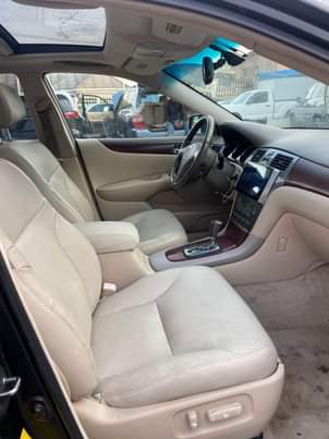 A picture of Lexus es330 2004 model