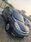 A picture of Toyota sienna Model 2009 gcc full option 0508613792