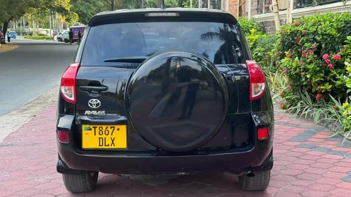 A picture of TOYOTA RAV4 D.L.X Year 2007 Engine CC 2360 Bei ML
