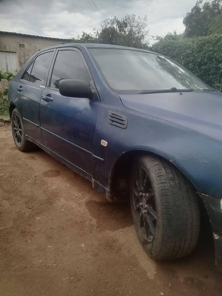 used toyota altezza