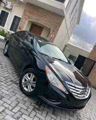 A picture of DIRECT TOKUNBO 2011 HYUNDAI SONATA SPORT Accident Free Thumbstart Android
