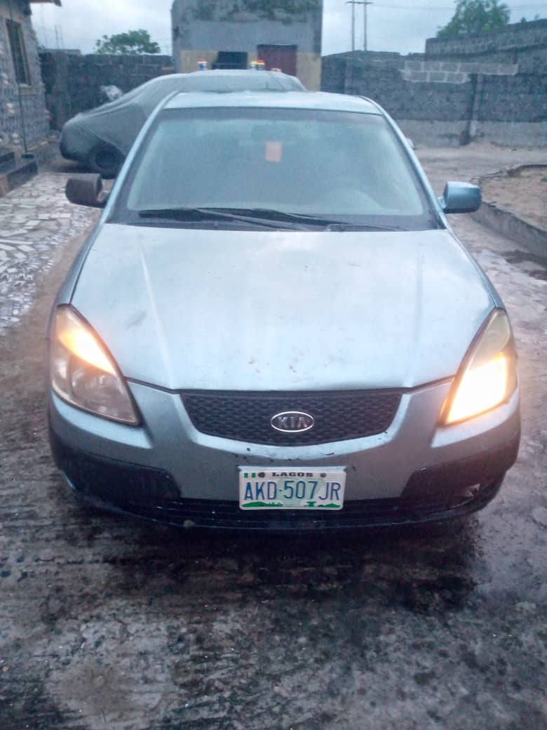 A picture of Kia rio