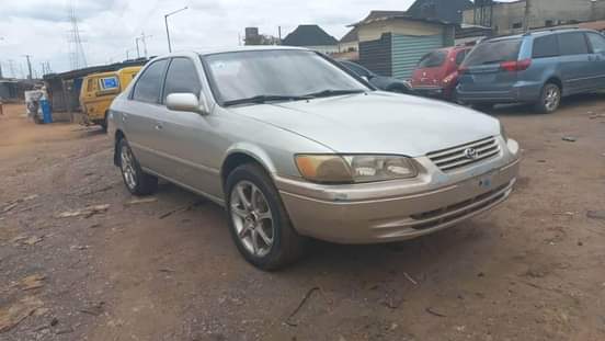 A picture of Toyota Camry DropLight