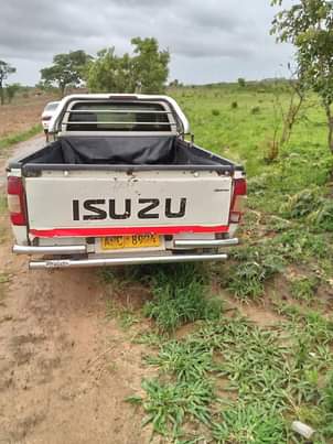 classifieds/cars isuzu