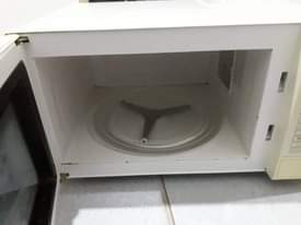 A picture of Microwave 25L