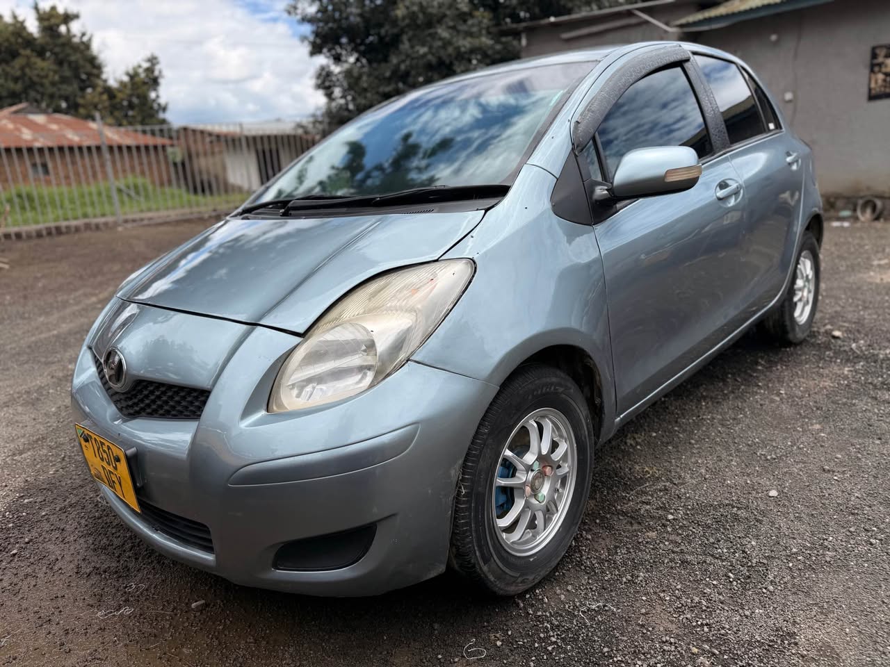 A picture of vitz new model Bei 6 5ML 0625764751 ipo MBEYA