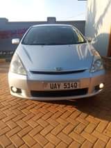 A picture of Toyota Wish 2004 model