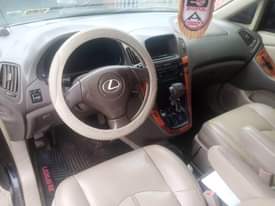 A picture of Lexus RX 300