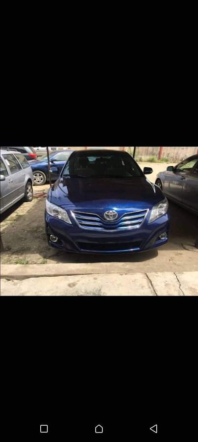 A picture of 2011 Toyota Camry spider Blue