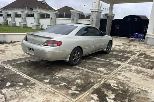 A picture of 2002 TOYOTA SOLARA WITH DUTY