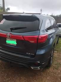 A picture of Clean Nigeria Used Toyota Highlander 2019 toks standard everything is
