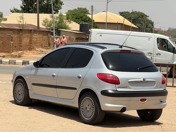 A picture of PEUGEOT 206 AUTOMATIC