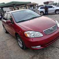 A picture of TOYOTA COROLLA 2004