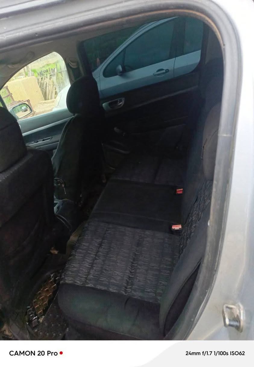 A picture of Peugeot 307 for sale good condition location Abuja